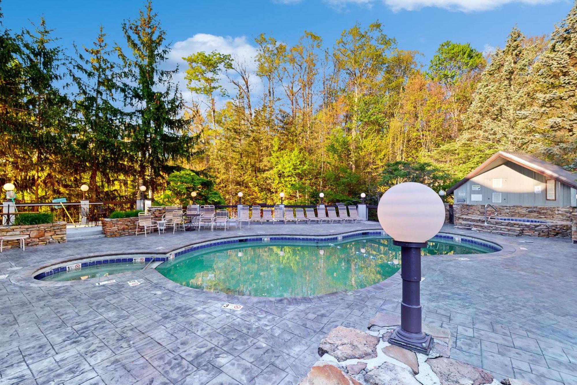 Sweet Mountain Delight #313 Gatlinburg